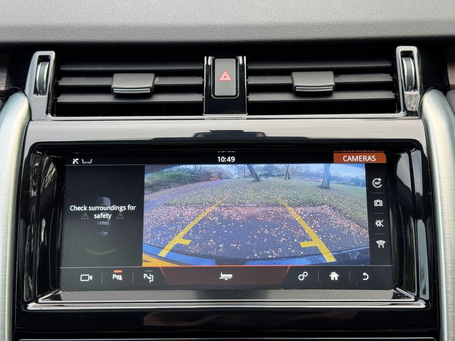 Used Land Rover Discovery 2019 for sale - 76645724: Photo 11