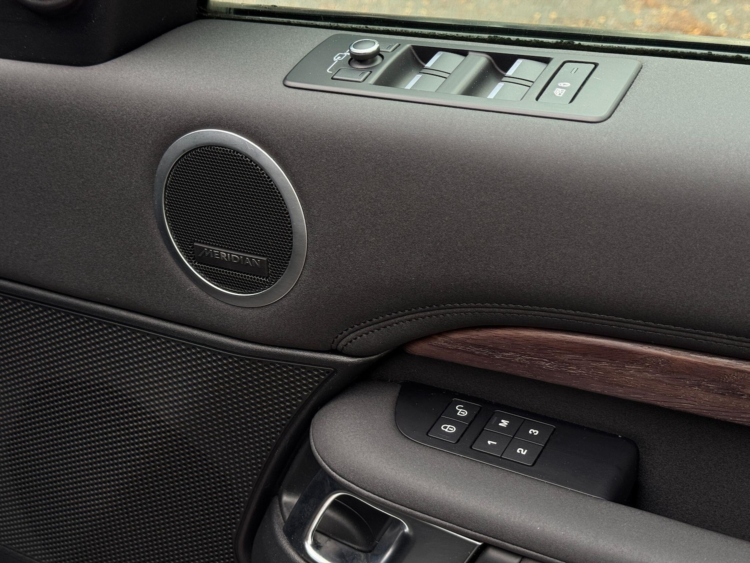 Used Land Rover Discovery 2019 for sale - 76645724: Photo 13