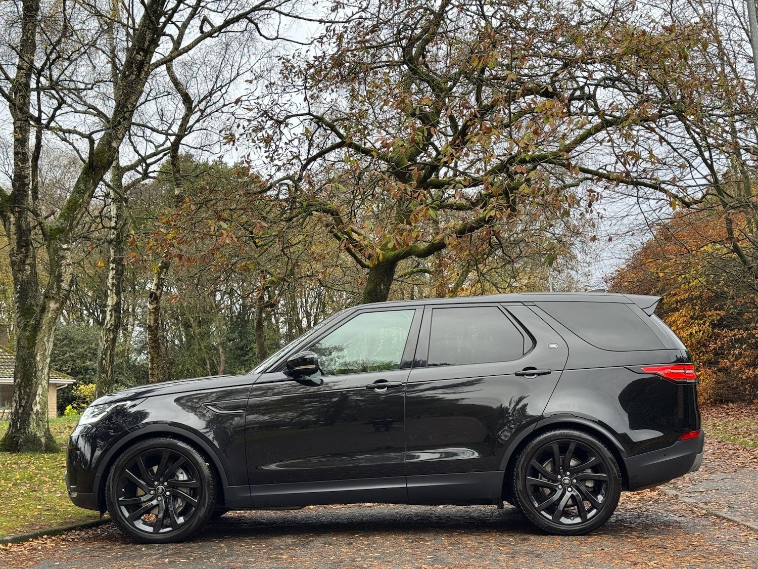 Used Land Rover Discovery 2019 for sale - 76645724: Photo 3