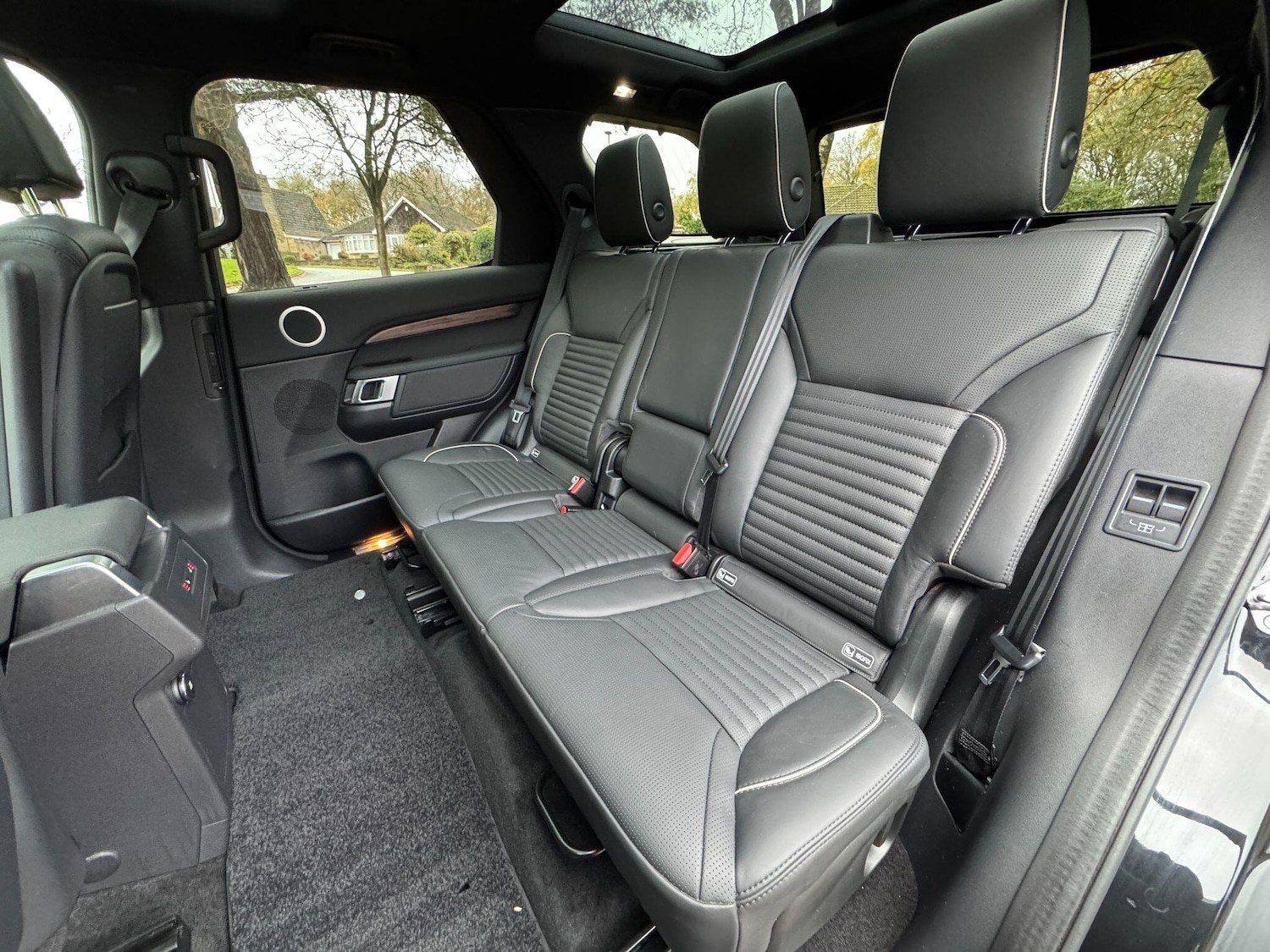 Used Land Rover Discovery 2019 for sale - 76645724: Photo 52