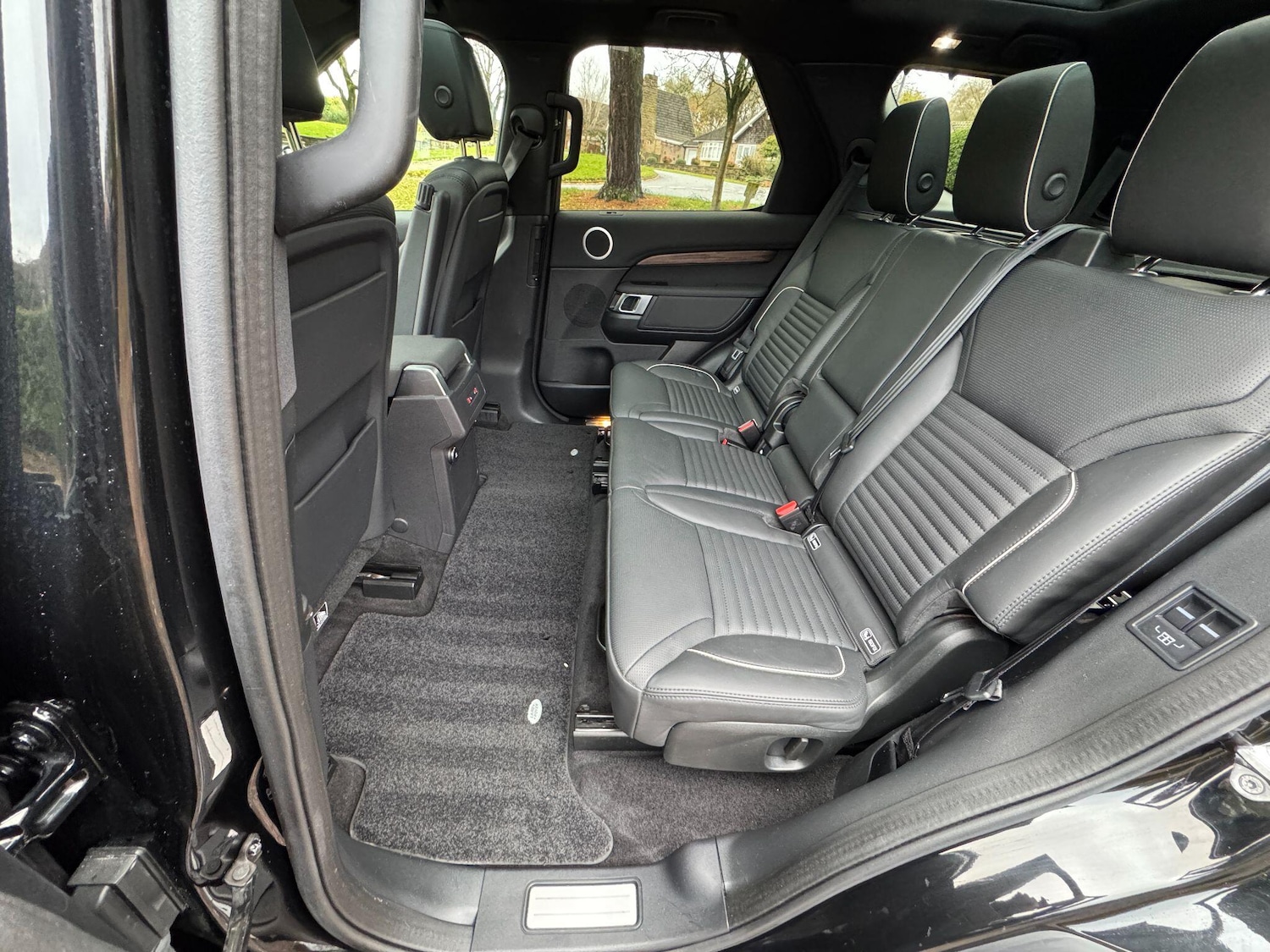 Used Land Rover Discovery 2019 for sale - 76645724: Photo 65