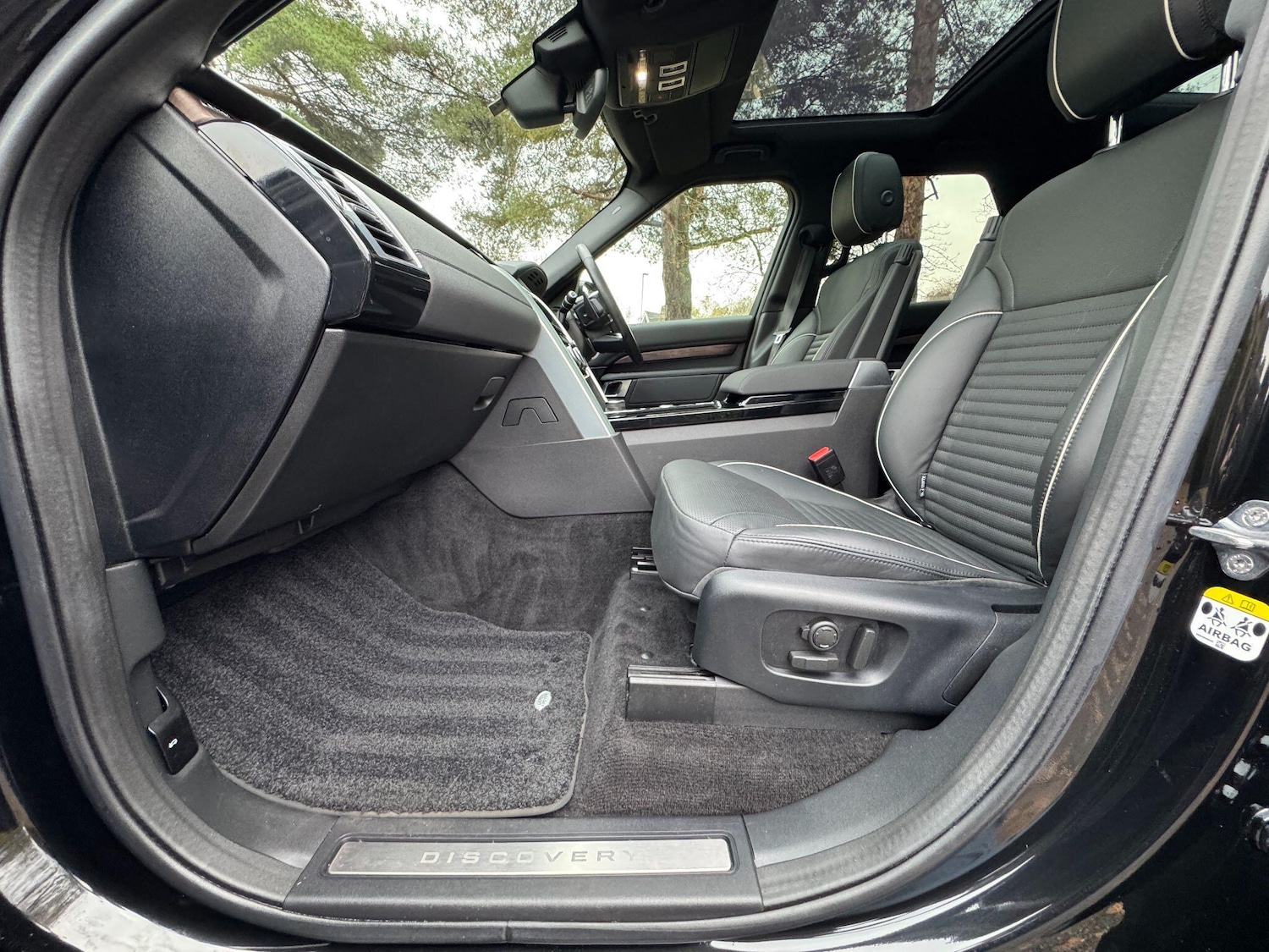 Used Land Rover Discovery 2019 for sale - 76645724: Photo 82