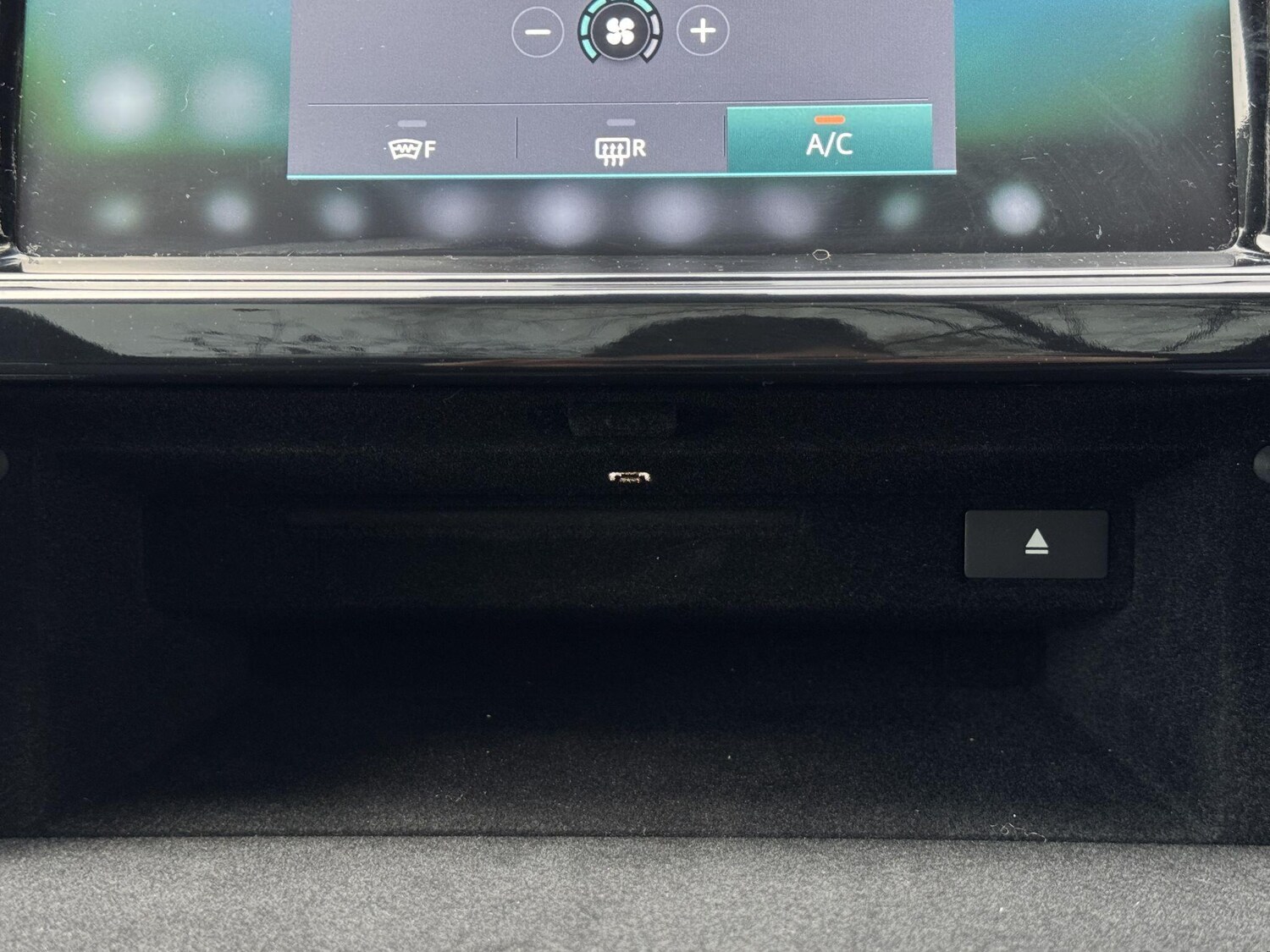 Used Land Rover Discovery 2019 for sale - 76645724: Photo 90