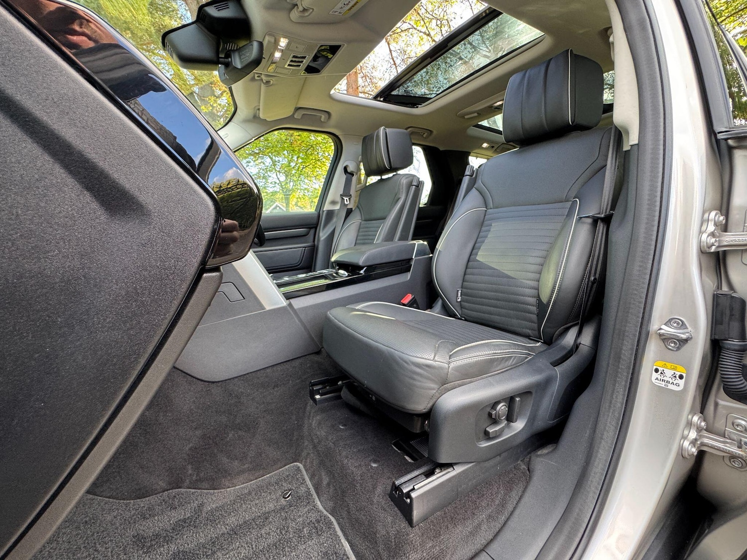 Used Land Rover Discovery 2017 for sale - 76084355: Photo 12