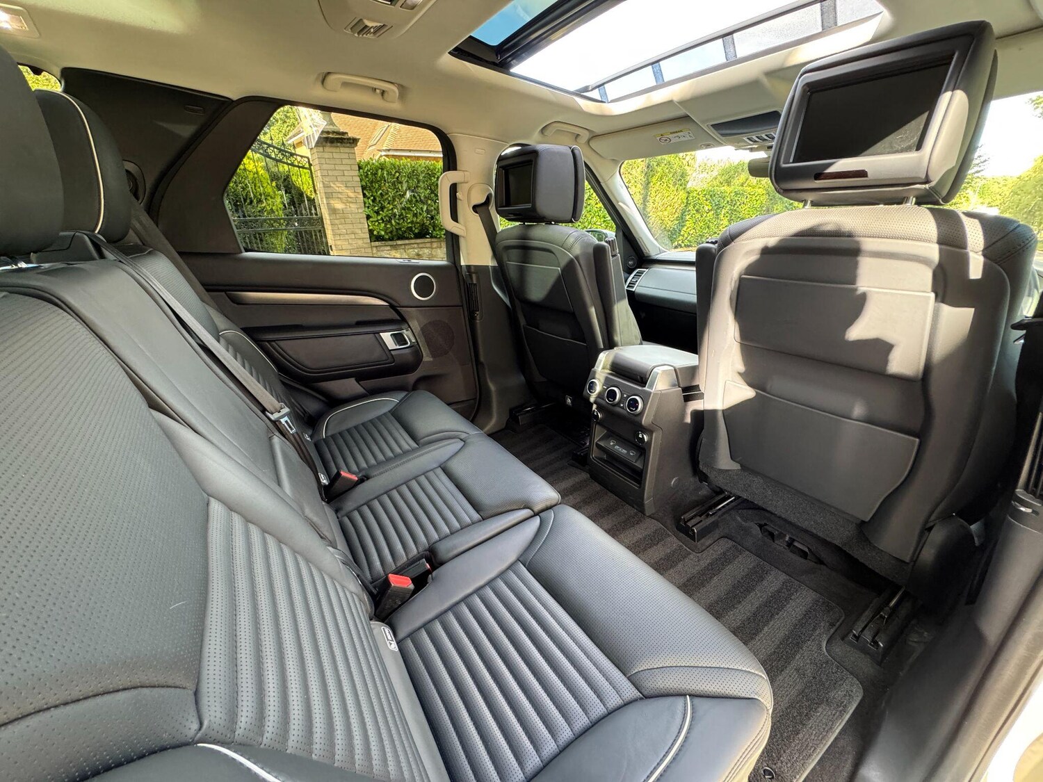 Used Land Rover Discovery 2017 for sale - 76084355: Photo 50