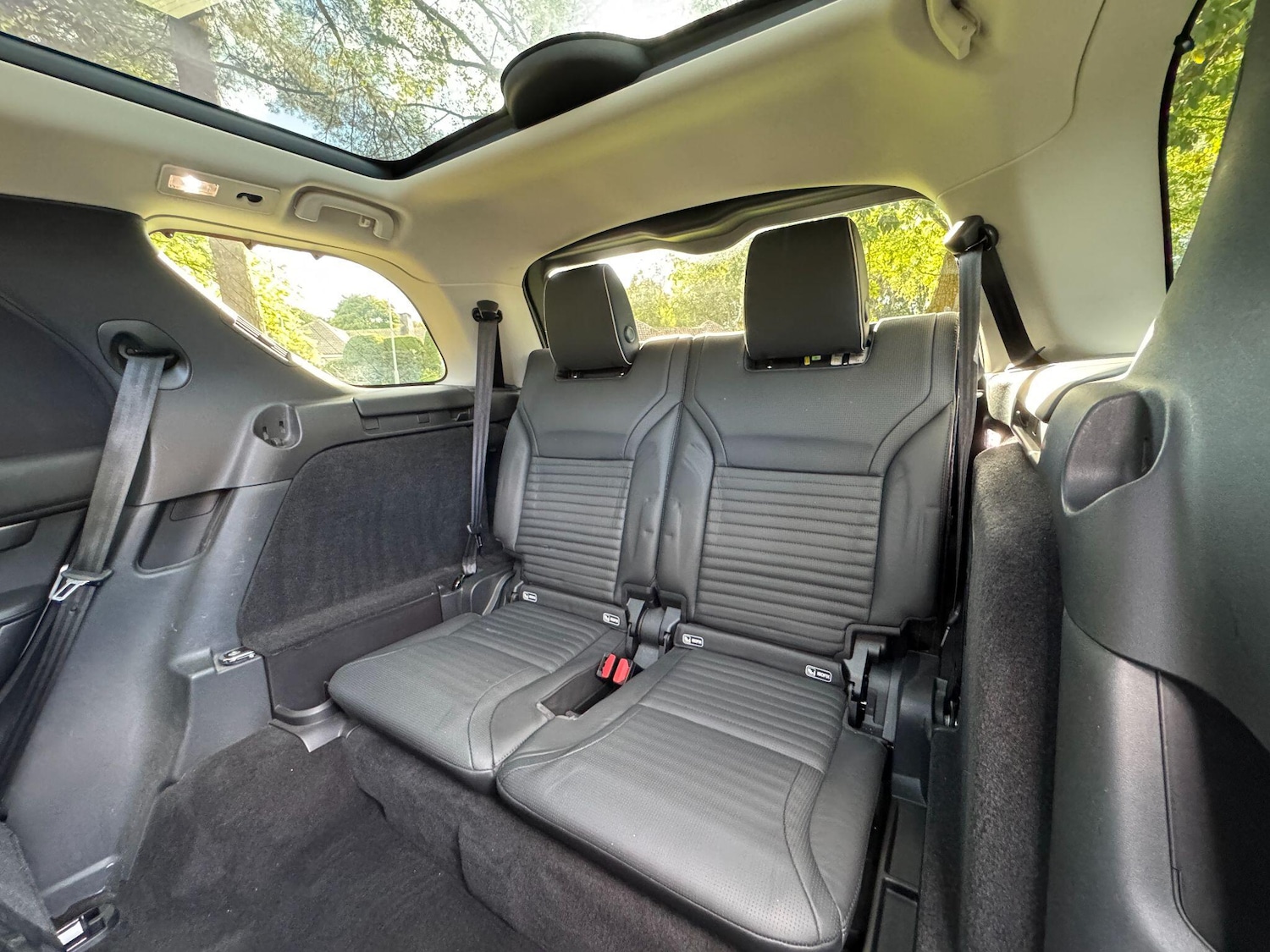 Used Land Rover Discovery 2017 for sale - 76084355: Photo 60