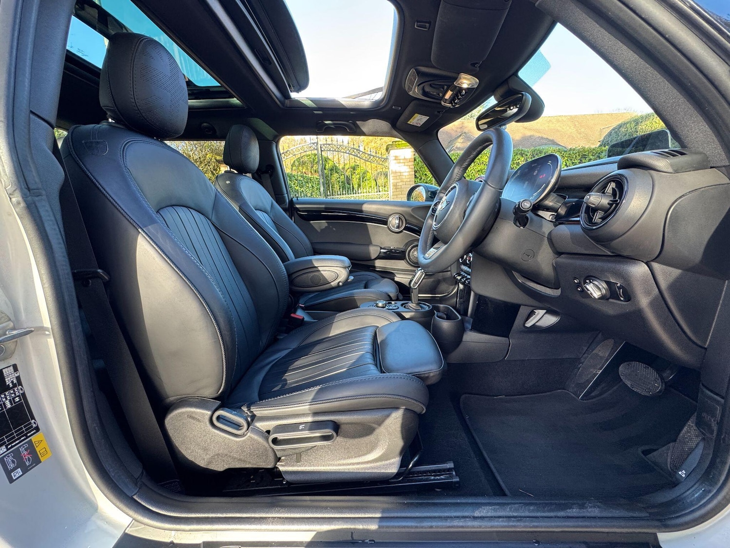 Used MINI Hatch 2021 for sale - 76633643: Photo 57