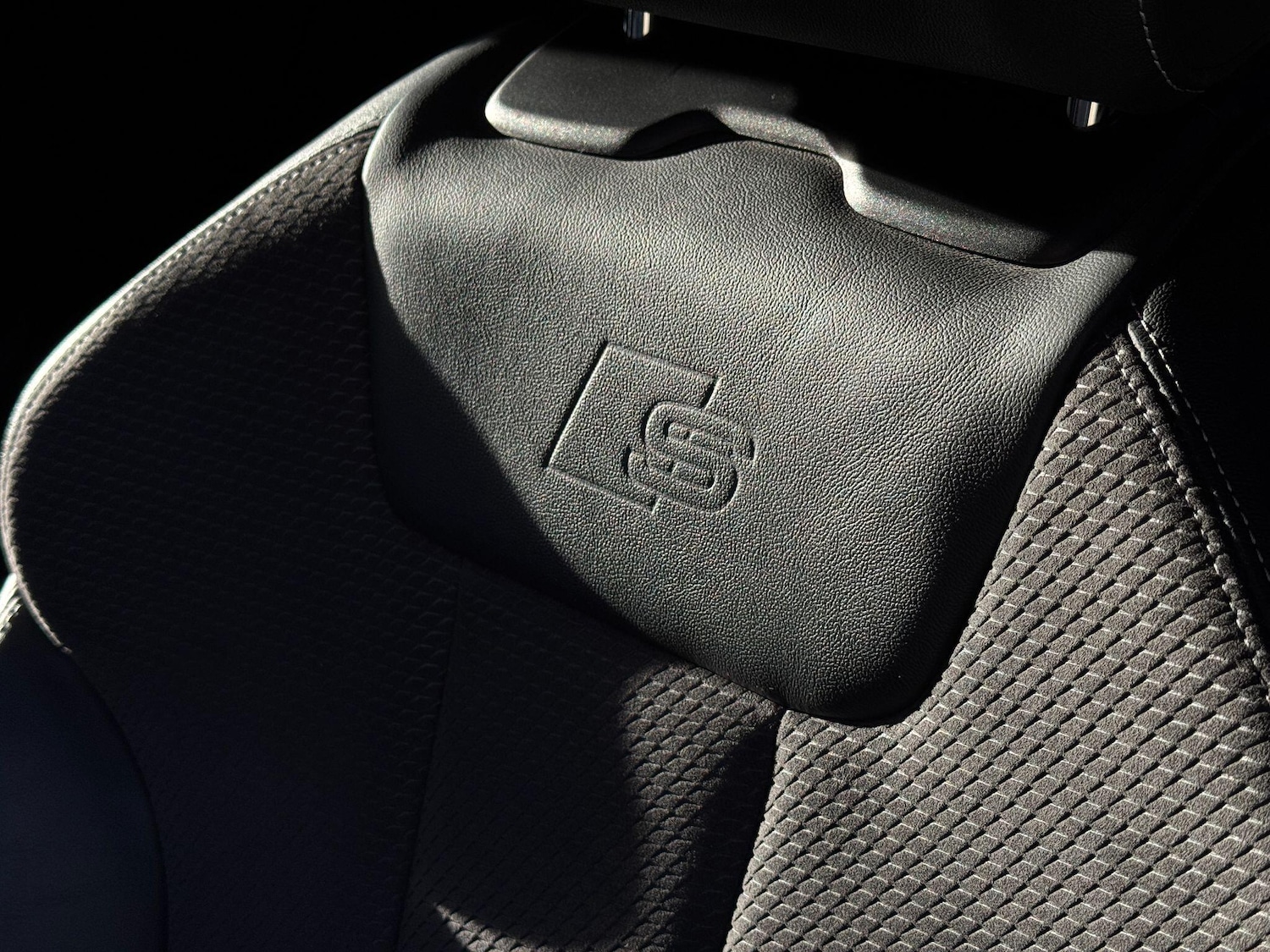 Used Audi A4 Avant for sale - 76728462: Photo 31