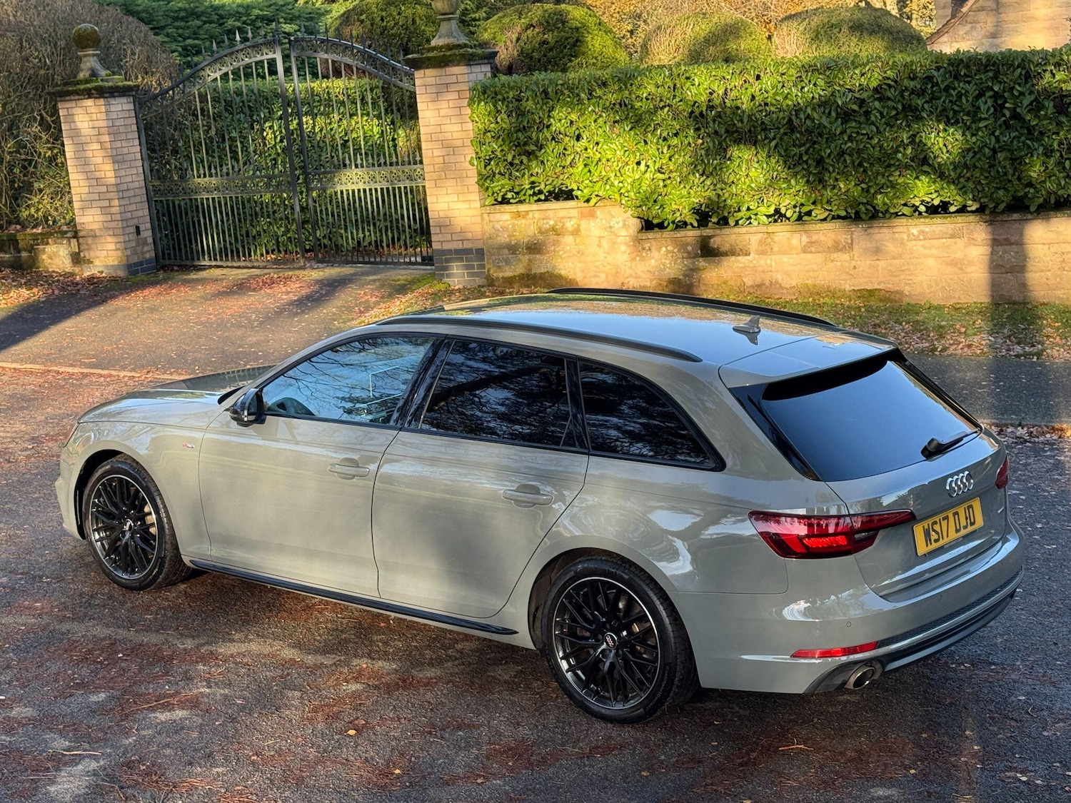 Used Audi A4 Avant for sale - 76728462: Photo 32