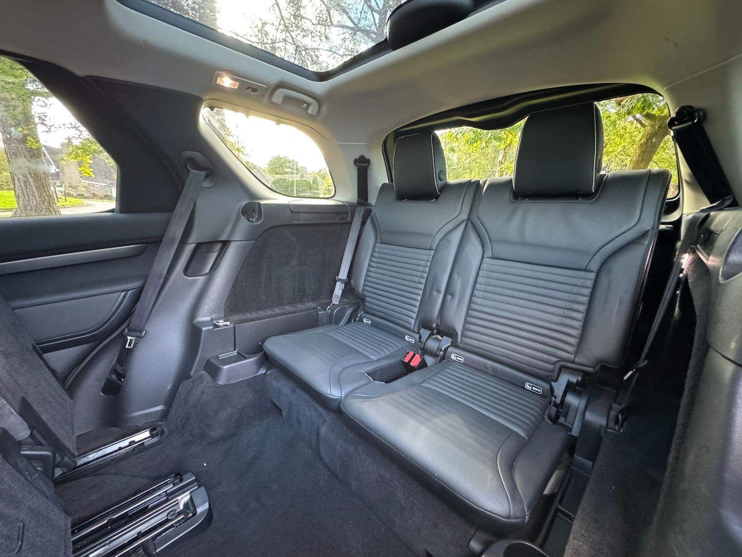 Used Land Rover Discovery 2019 for sale - 76199726: Photo 32
