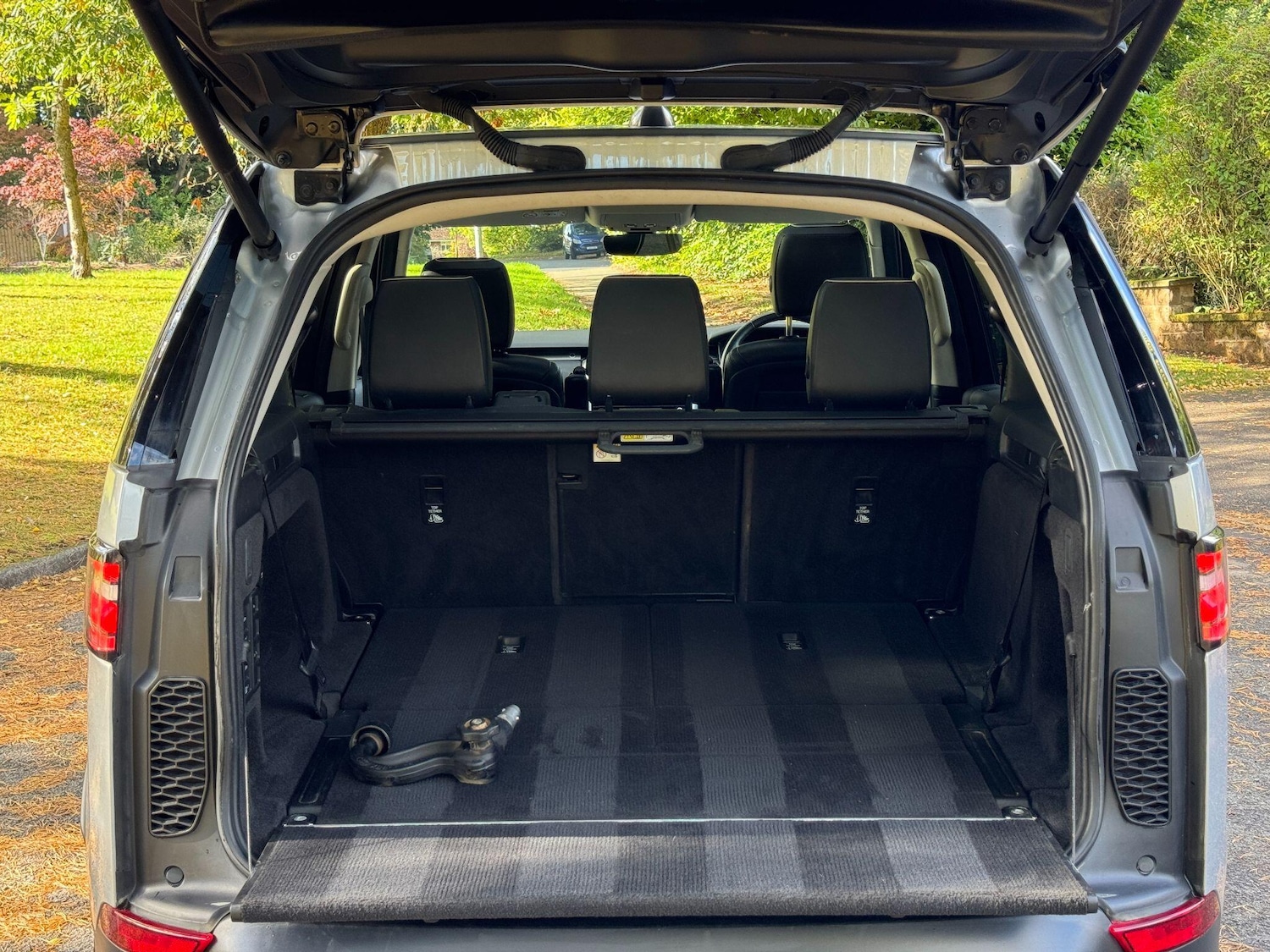 Used Land Rover Discovery 2019 for sale - 76199726: Photo 46