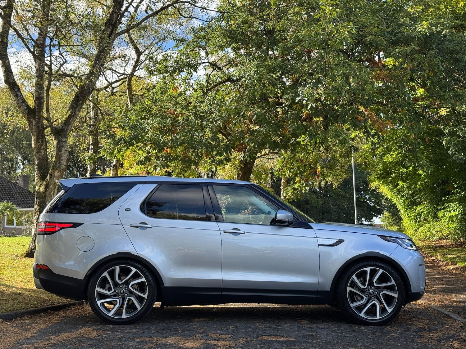 Used Land Rover Discovery 2019 for sale - 76199726: Photo 51