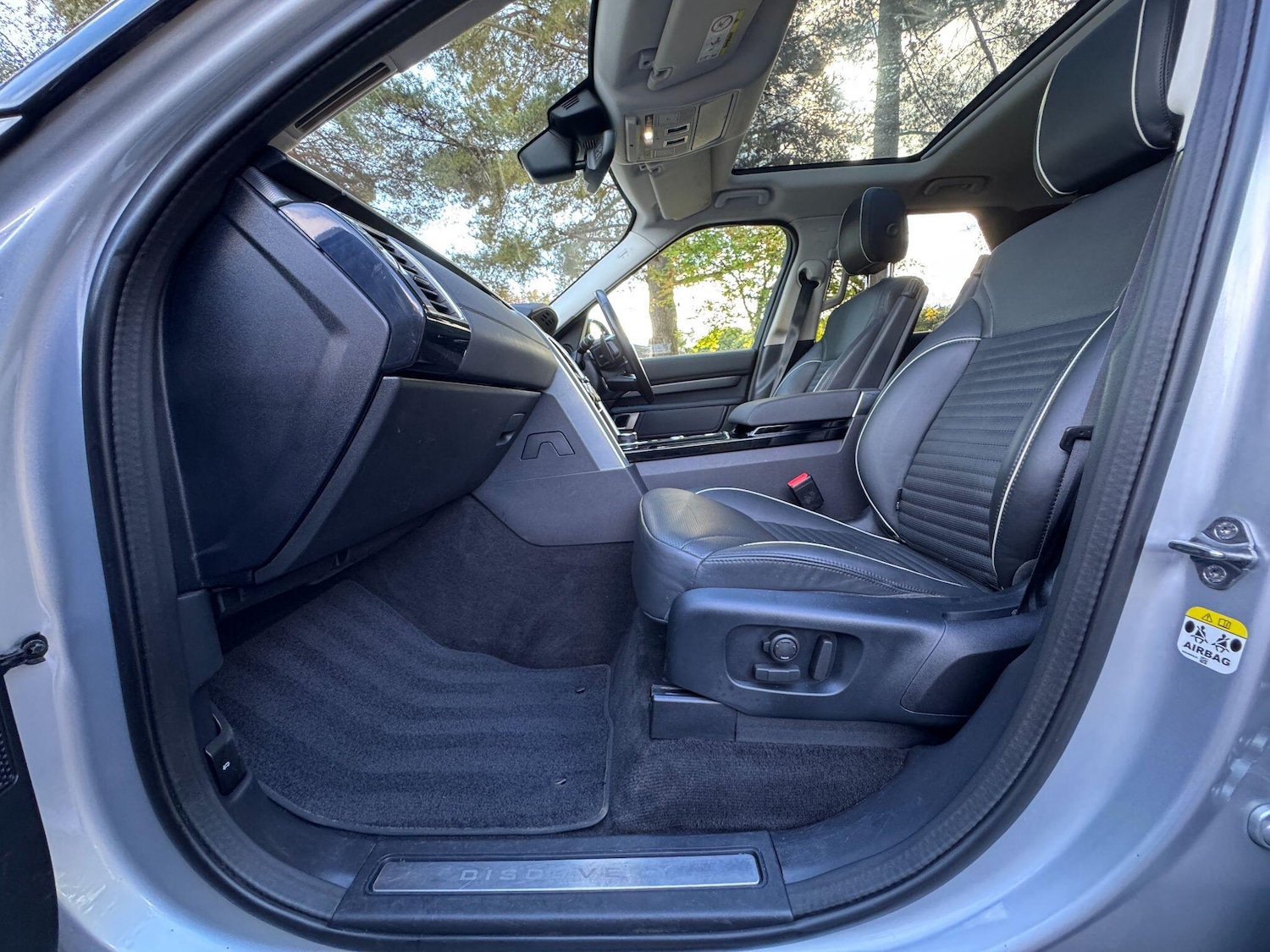 Used Land Rover Discovery 2019 for sale - 76199726: Photo 81