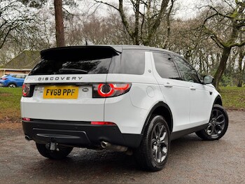 Used Land Rover Discovery Sport 2018 for sale - 77015464: Photo