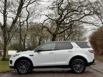 Used Land Rover Discovery Sport 2018 for sale - 77015464: Photo