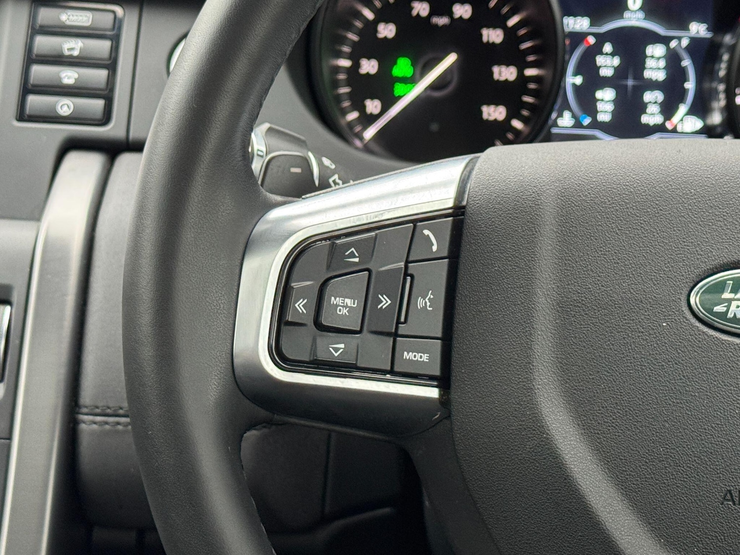 Used Land Rover Discovery Sport 2018 for sale - 77015464: Photo 65