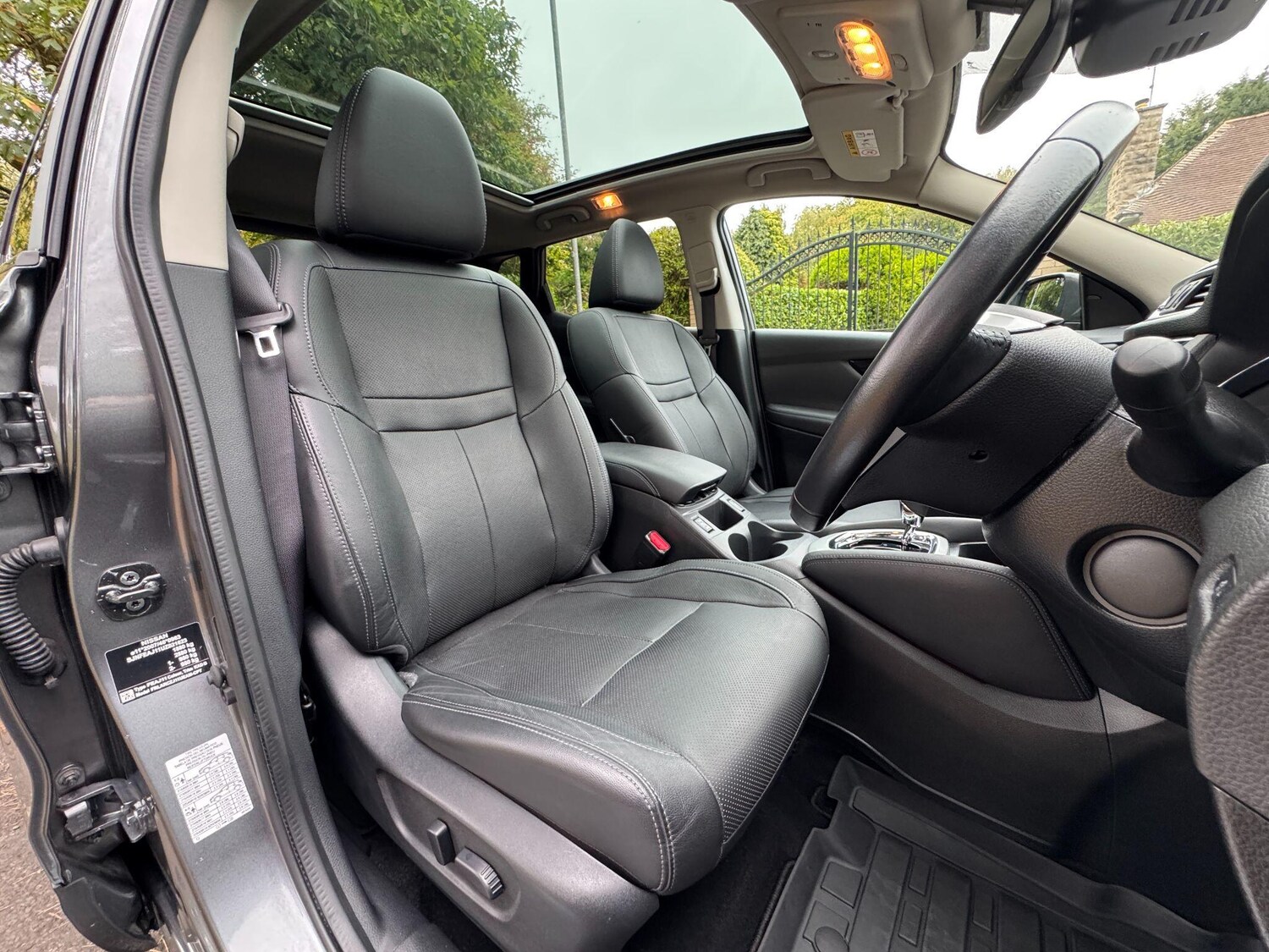 Used Nissan Qashqai 2017 for sale - 76294993: Photo 44