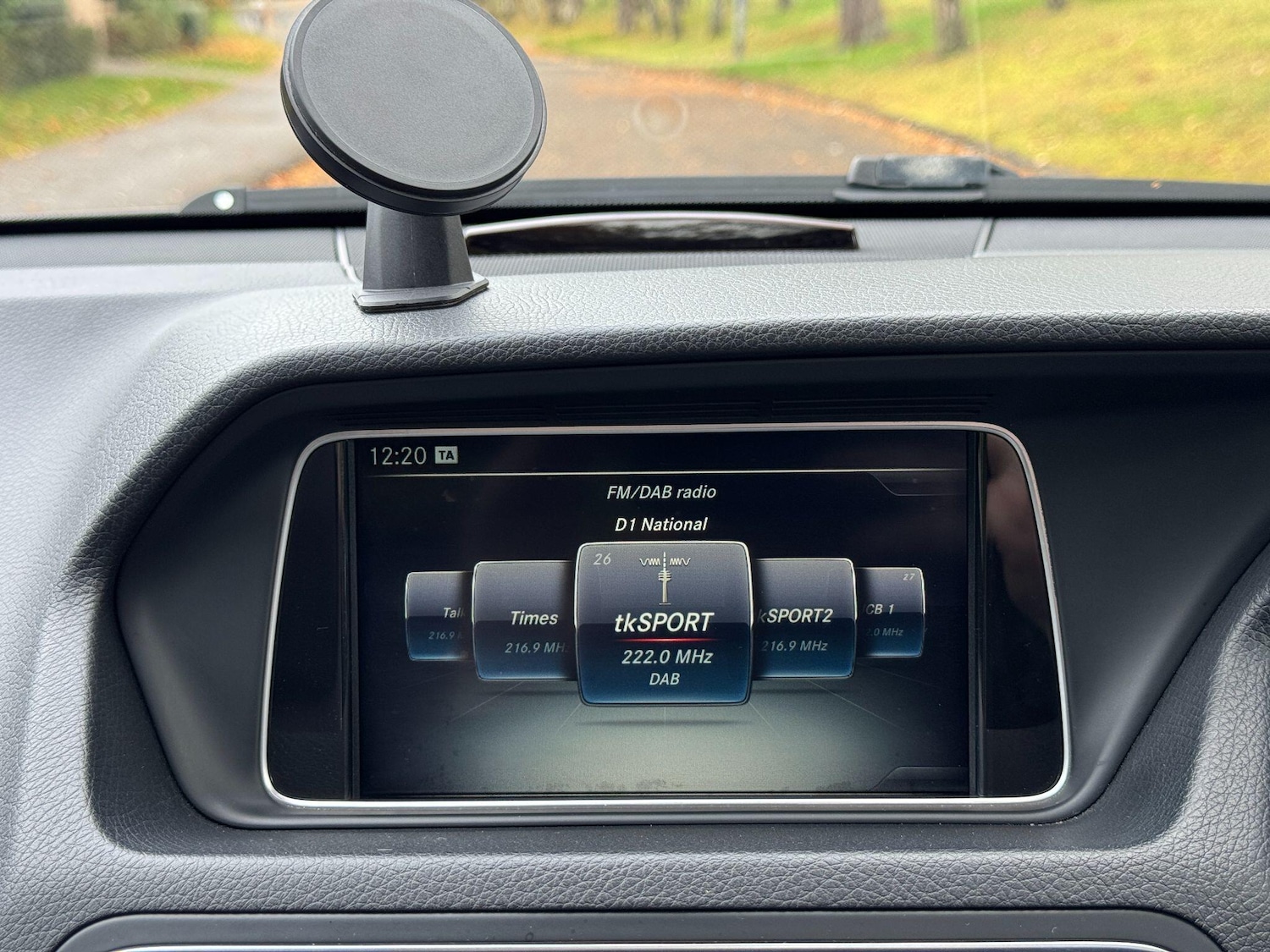 Used Mercedes-Benz E Class 2015 for sale - 76458144: Photo 24