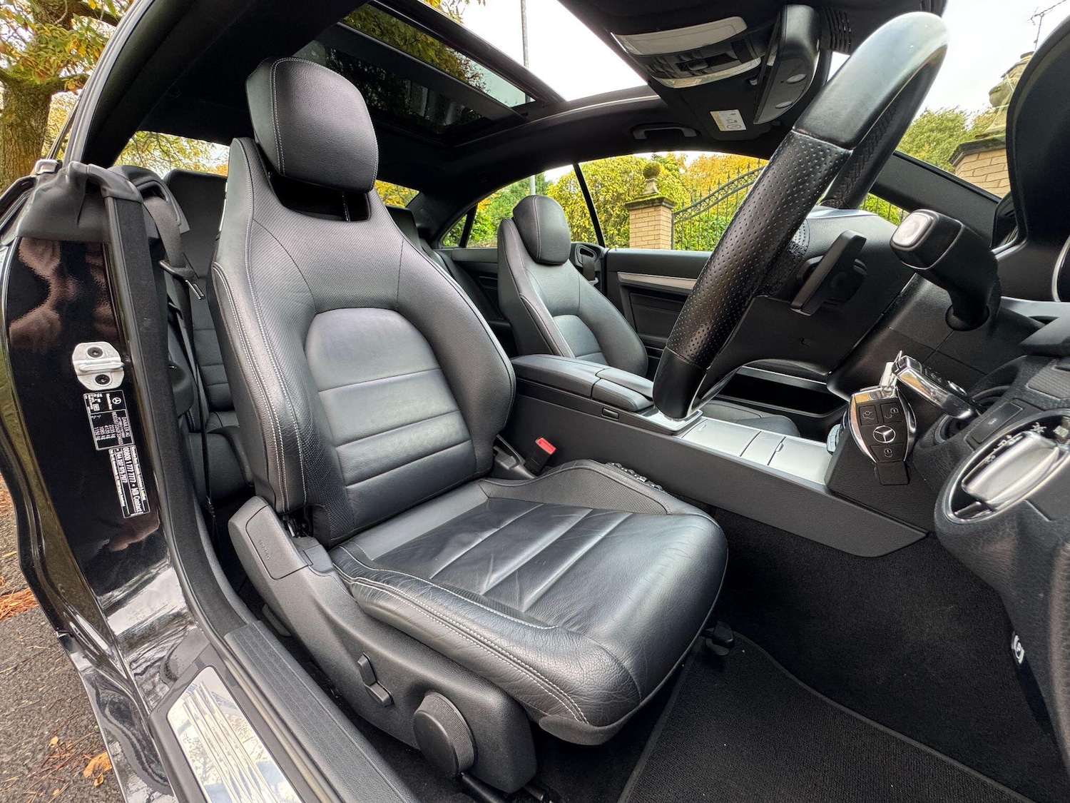 Used Mercedes-Benz E Class 2015 for sale - 76458144: Photo 26