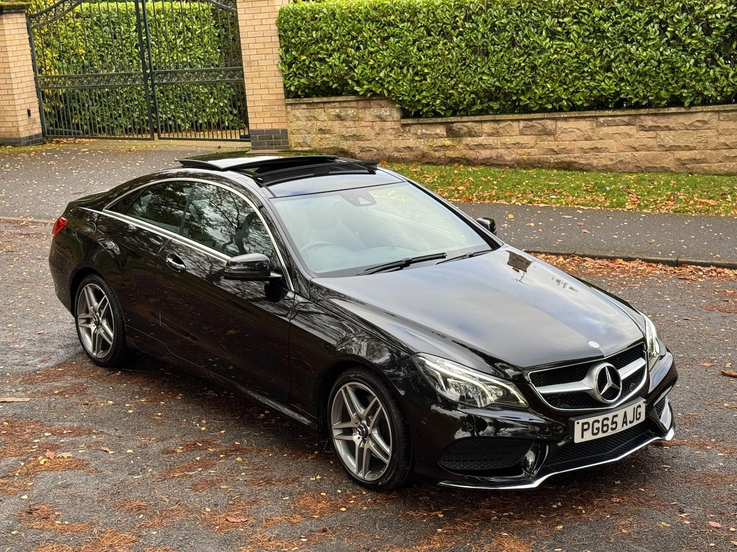 Used Mercedes-Benz E Class 2015 for sale - 76458144: Photo 9