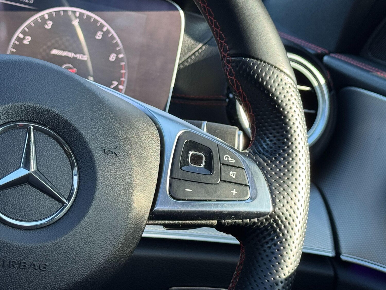 Used Mercedes-Benz E Class for sale - 77807653: Photo 80