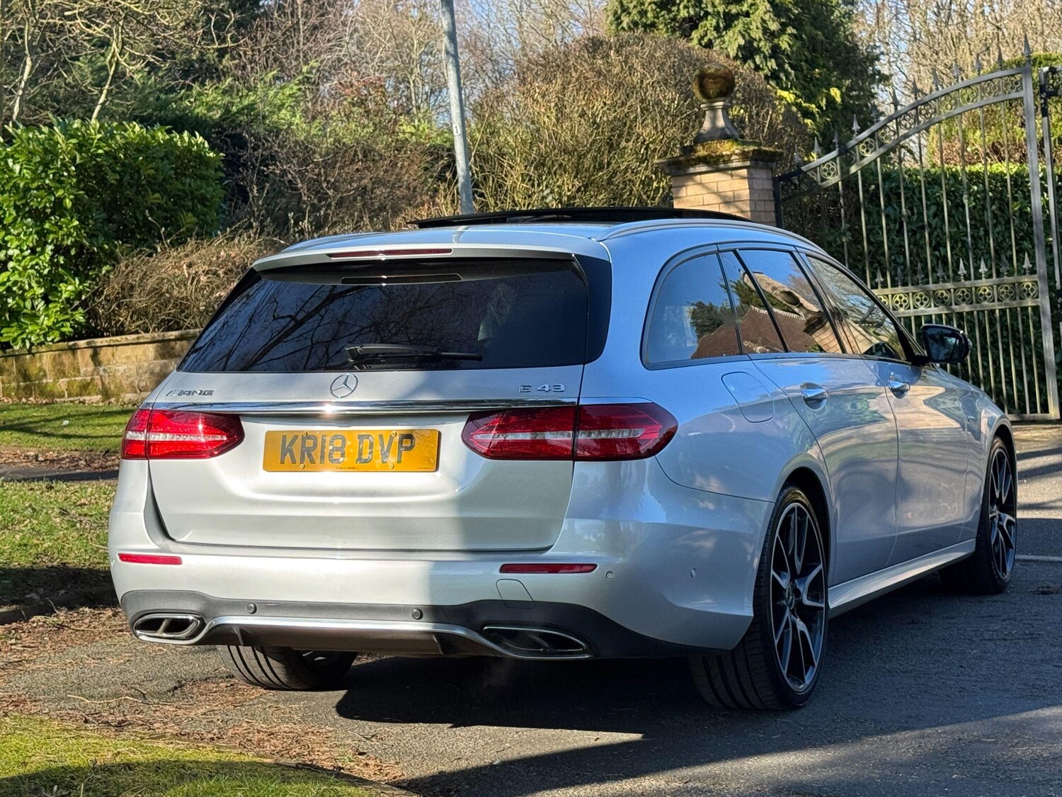 Used Mercedes-Benz E Class for sale - 77807653: Photo 84