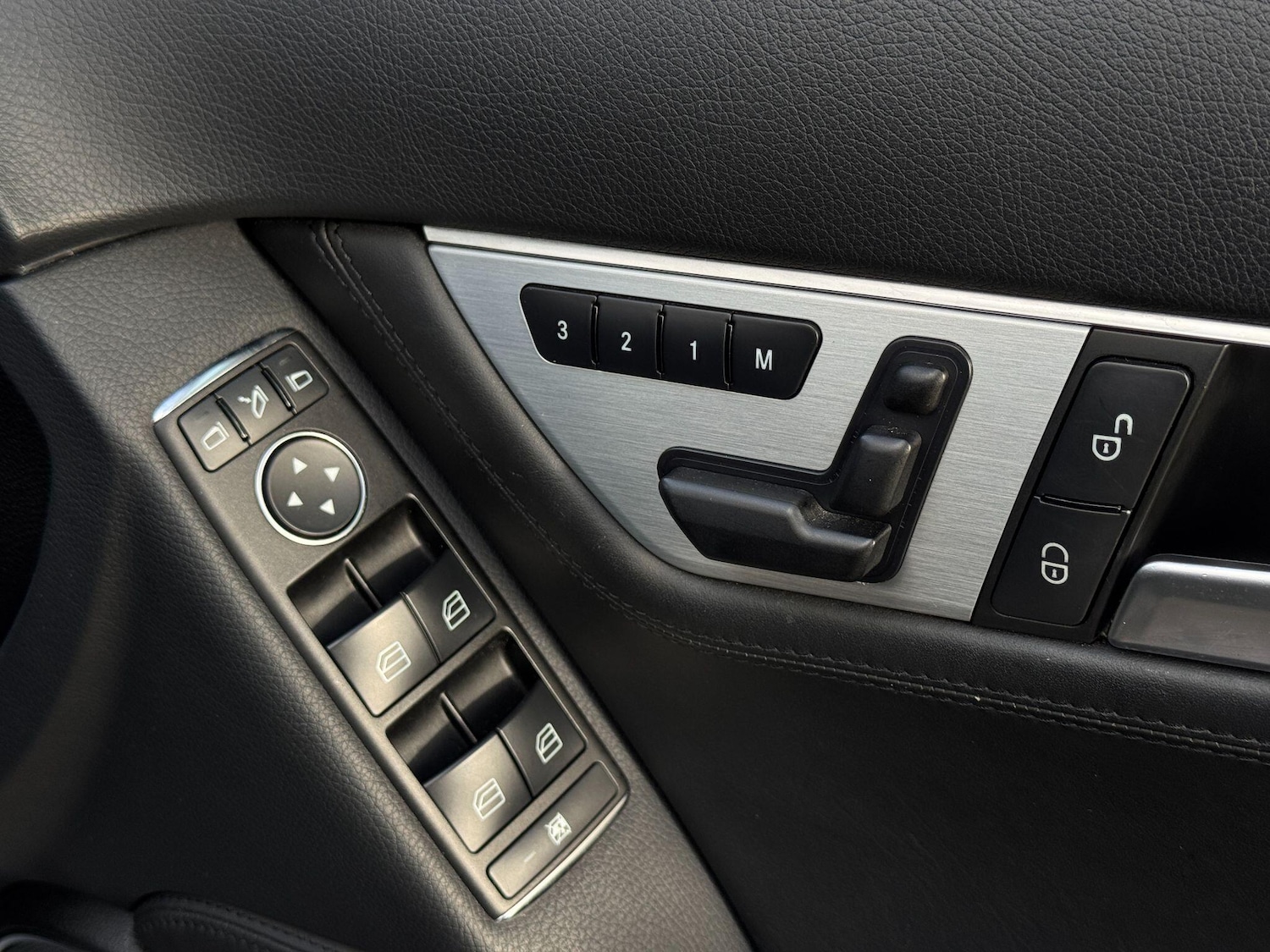 Used Mercedes-Benz C Class 2013 for sale - 77723780: Photo 16