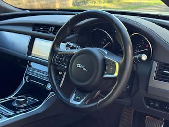 Used Jaguar XF 2019 for sale - 79712528: Photo