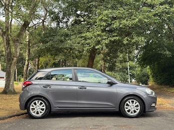 Used Hyundai i20 2017 for sale - 79374744: Photo