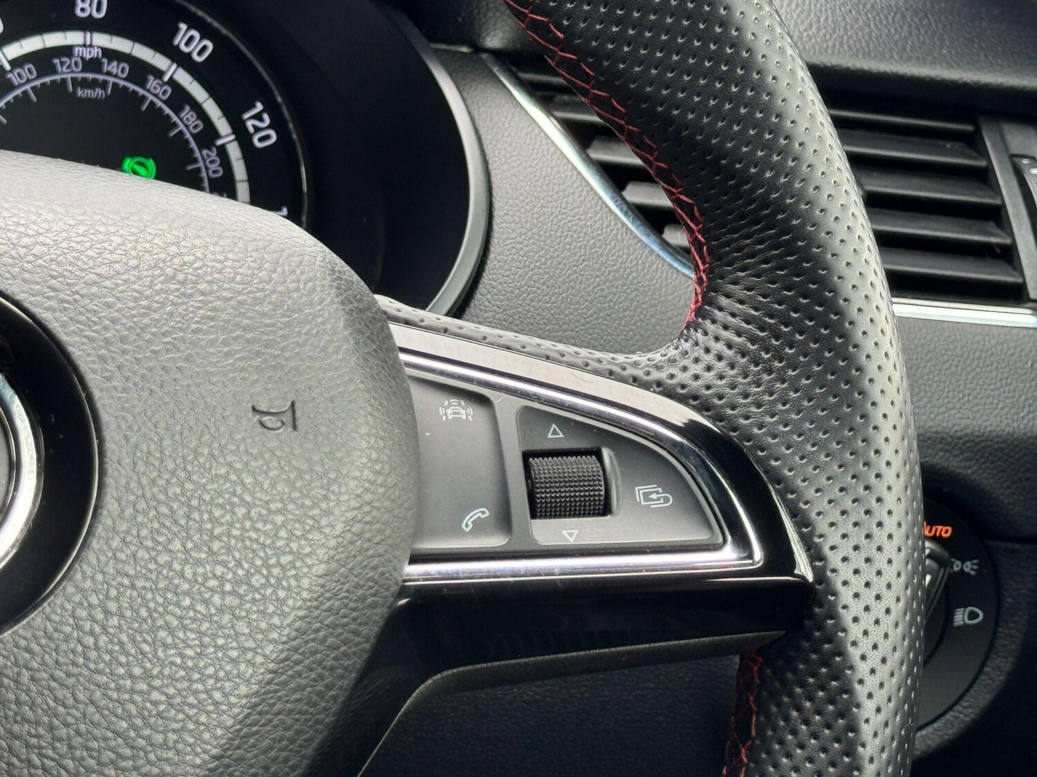 Used Skoda Octavia 2016 for sale - 77524840: Photo 73