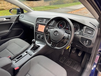 Used Volkswagen Golf 2018 for sale - 76539022: Photo