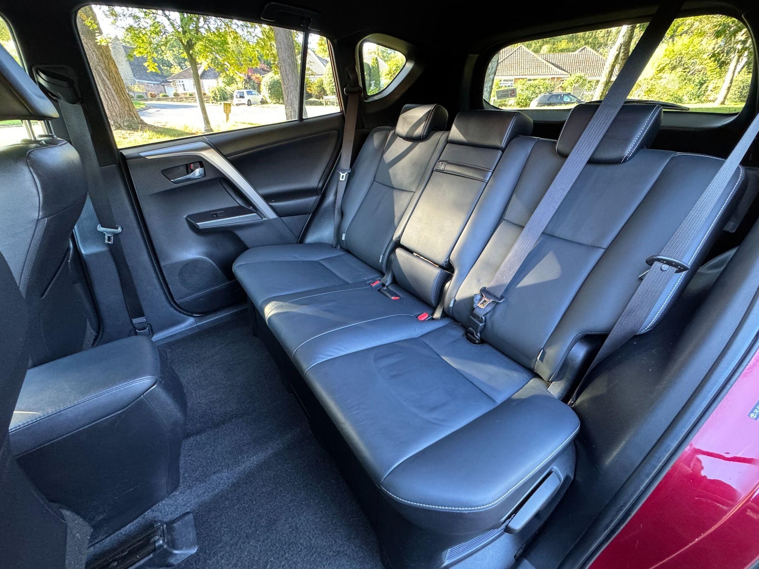 Used Toyota RAV4 2018 for sale - 76060934: Photo 16