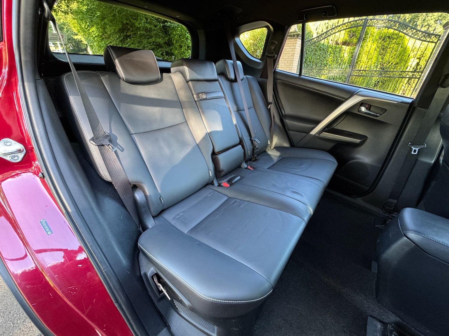 Used Toyota RAV4 2018 for sale - 76060934: Photo 23