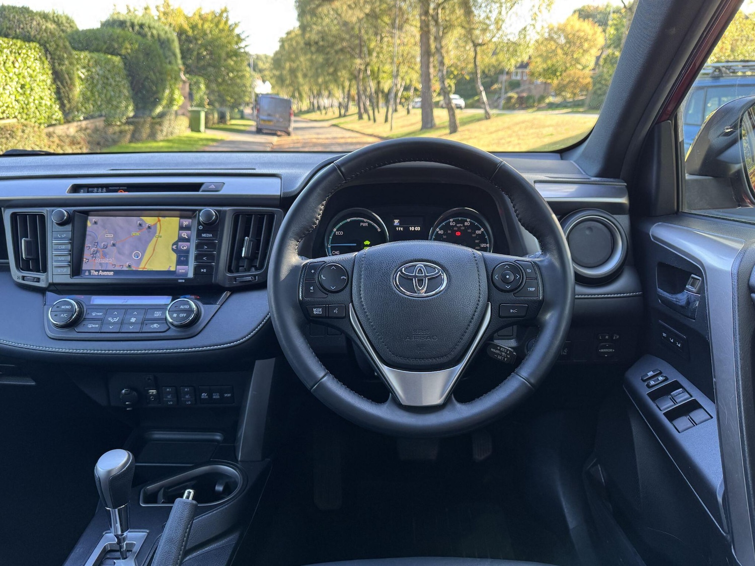 Used Toyota RAV4 2018 for sale - 76060934: Photo 30