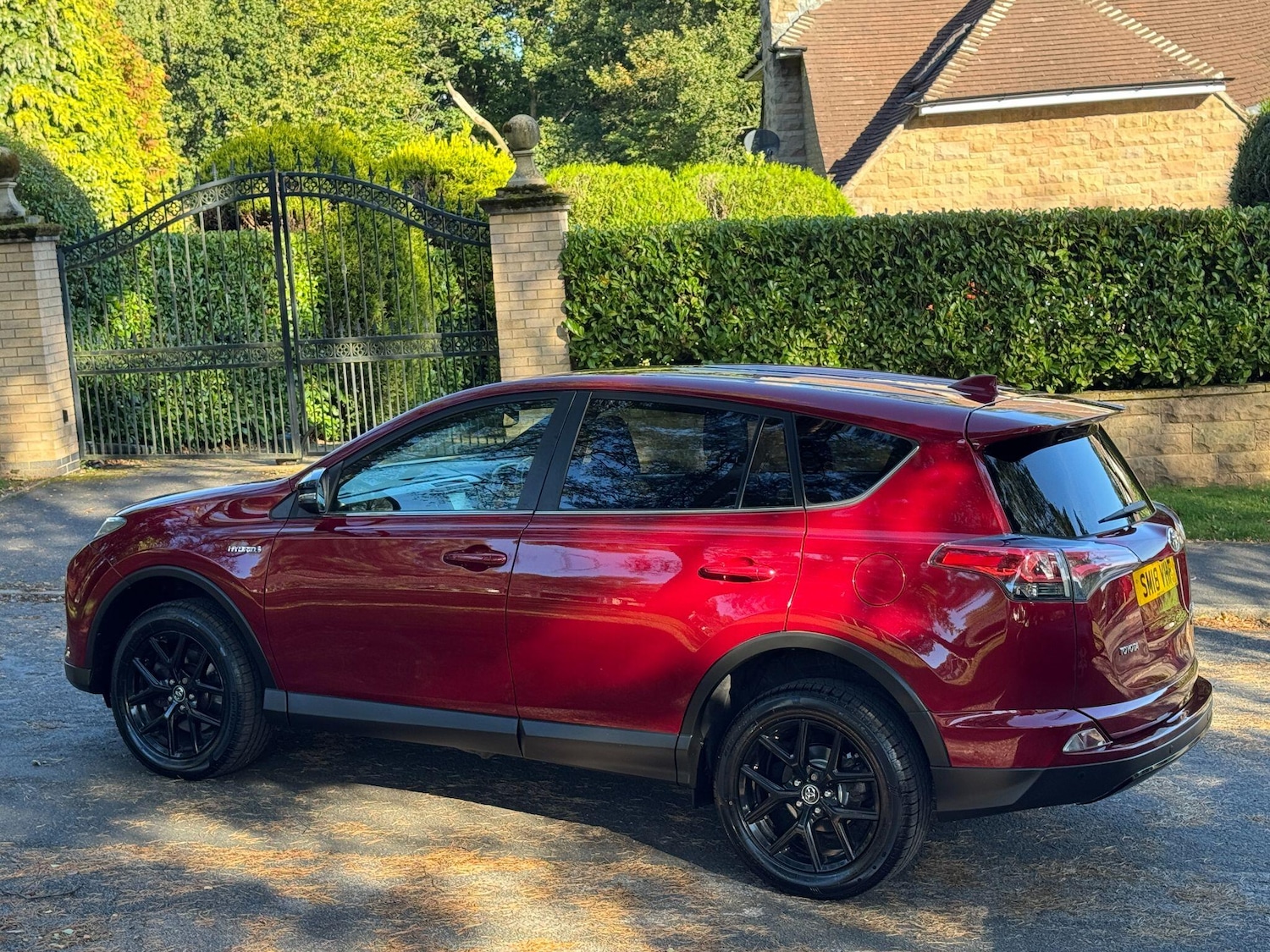 Used Toyota RAV4 2018 for sale - 76060934: Photo 33