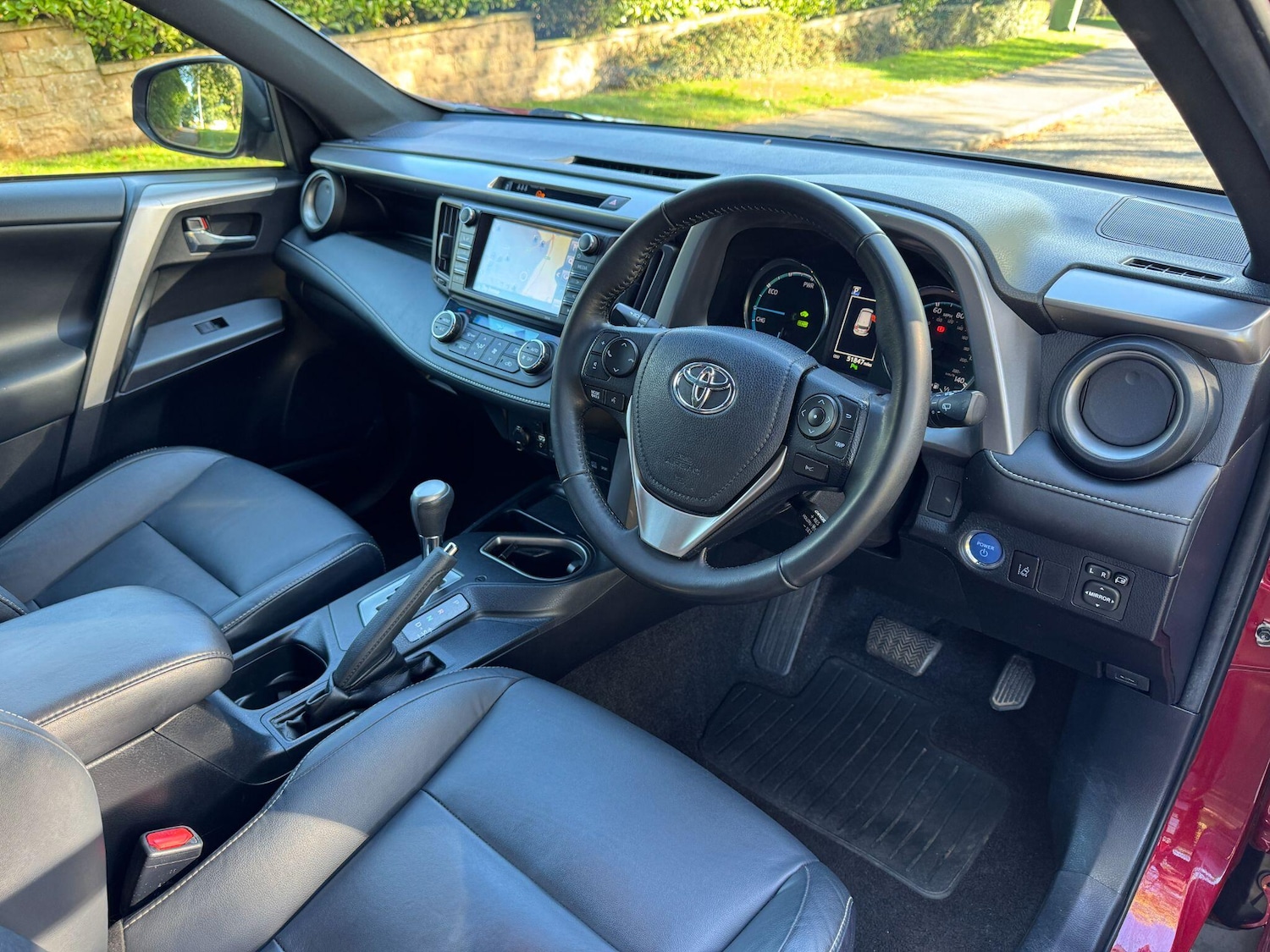 Used Toyota RAV4 2018 for sale - 76060934: Photo 45