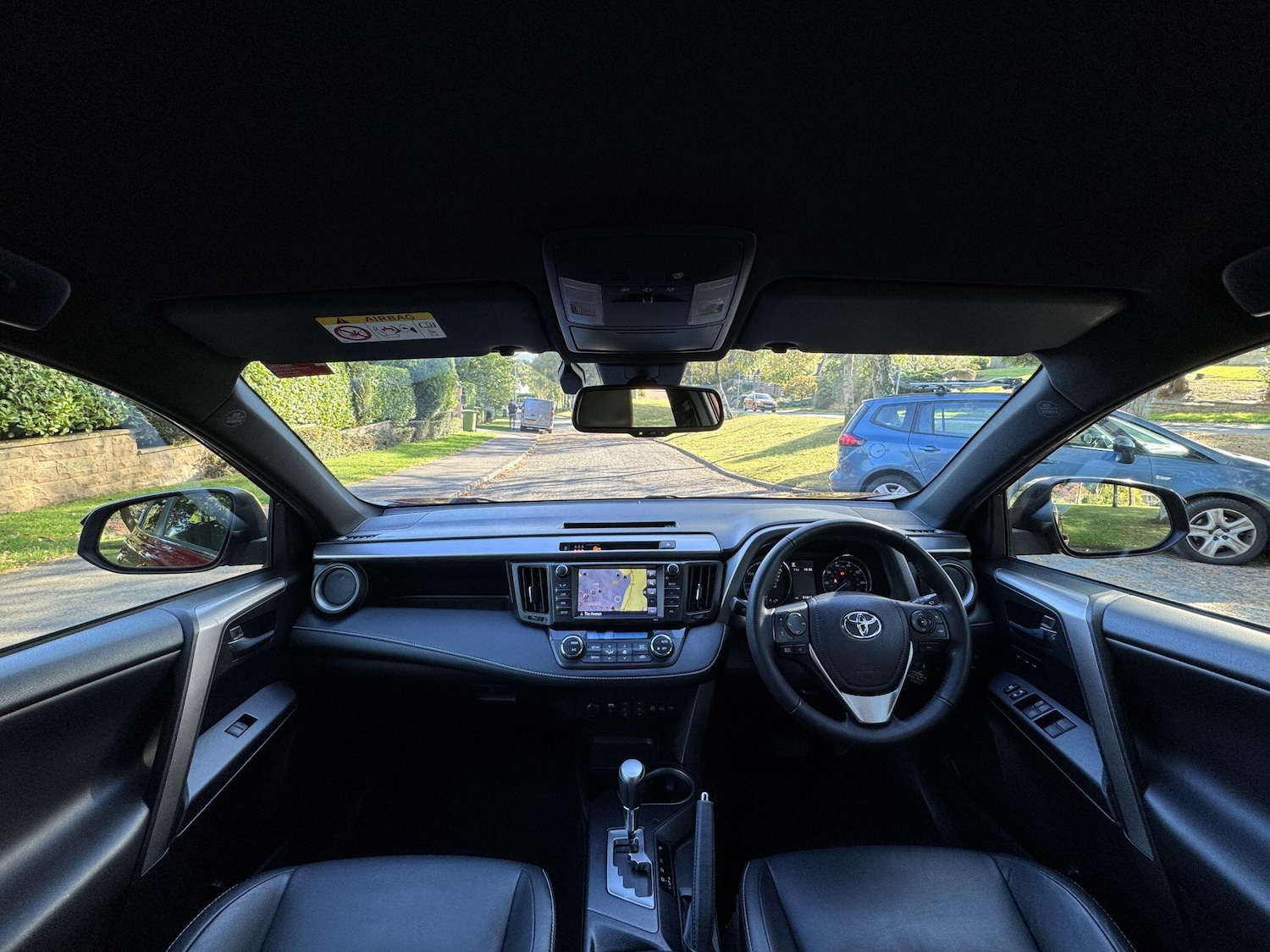 Used Toyota RAV4 2018 for sale - 76060934: Photo 48