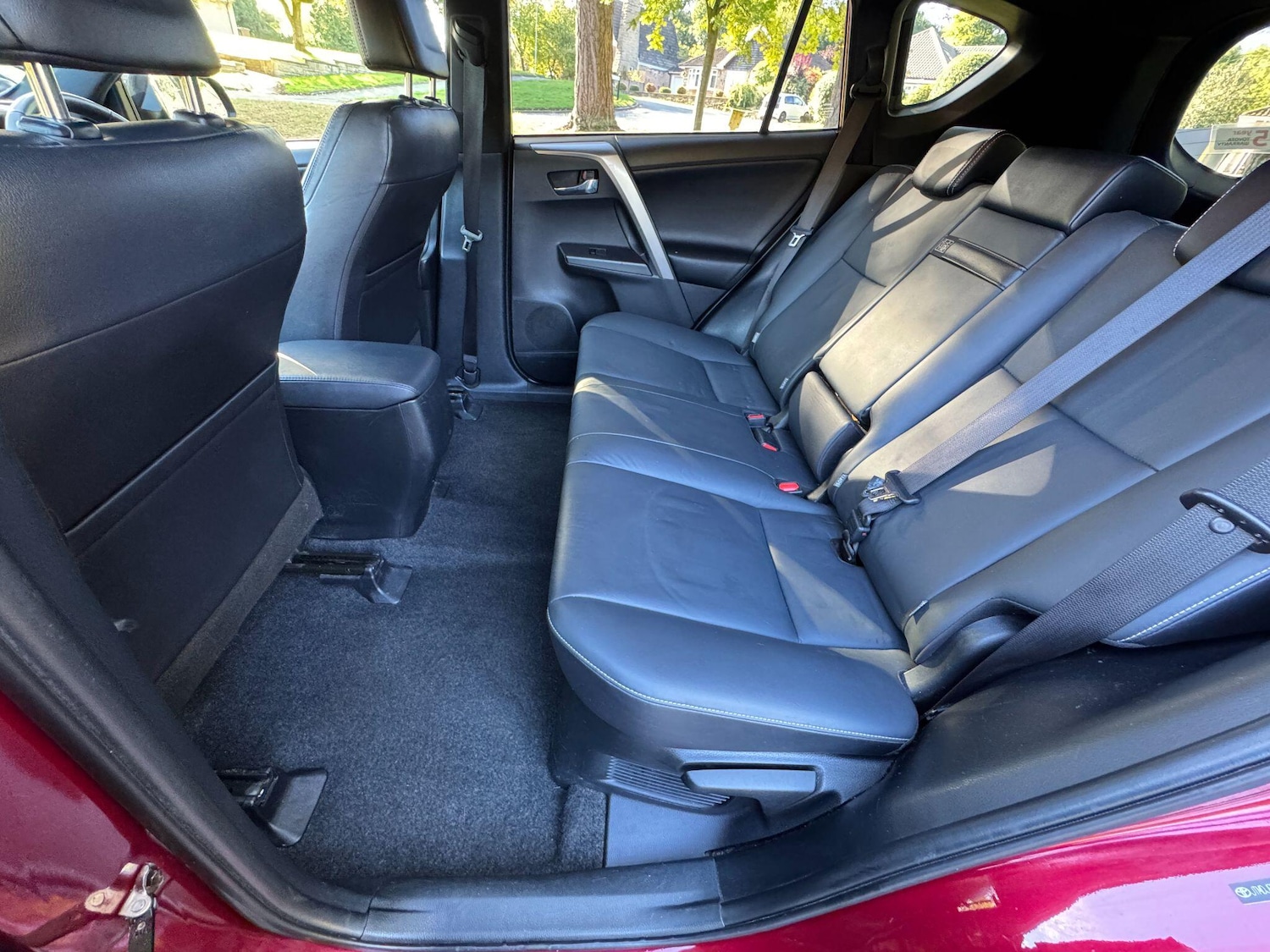 Used Toyota RAV4 2018 for sale - 76060934: Photo 50