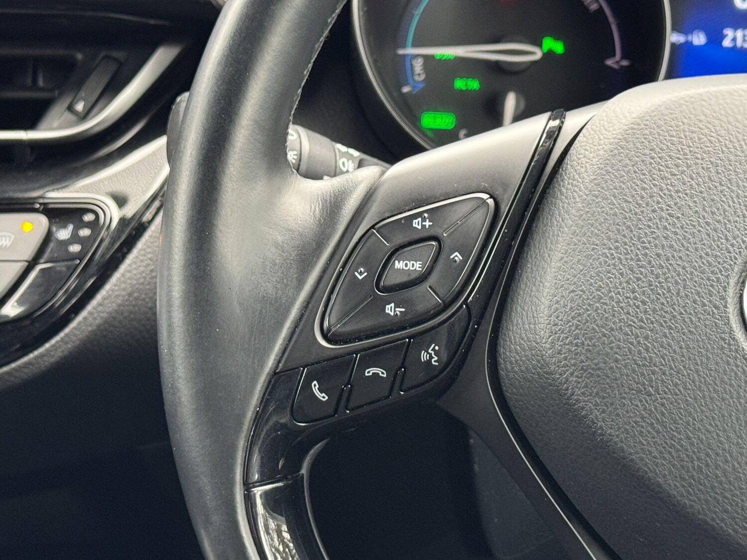 Used Toyota C-HR 2018 for sale - 77723931: Photo 60