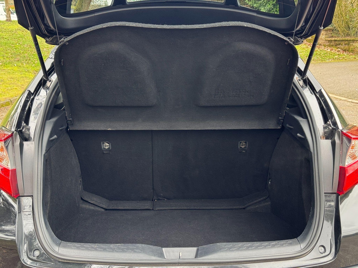 Used Toyota C-HR 2018 for sale - 77723931: Photo 64