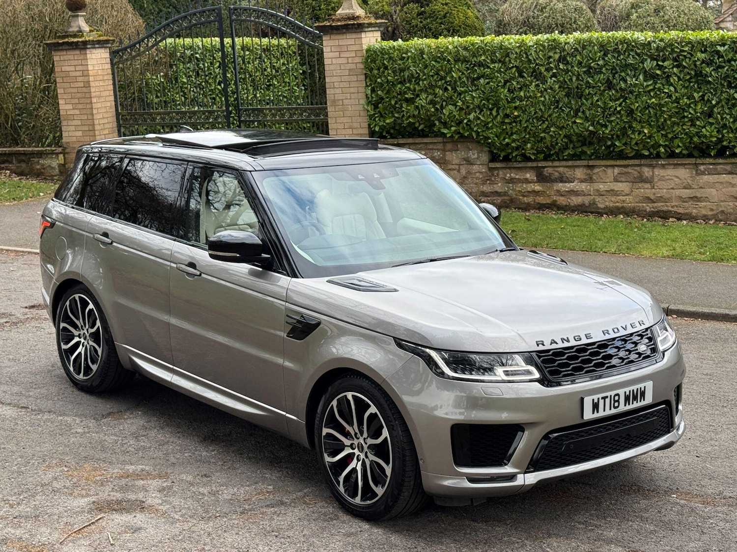 Used Land Rover Range Rover Sport 2018 for sale - 77838532: Photo 10
