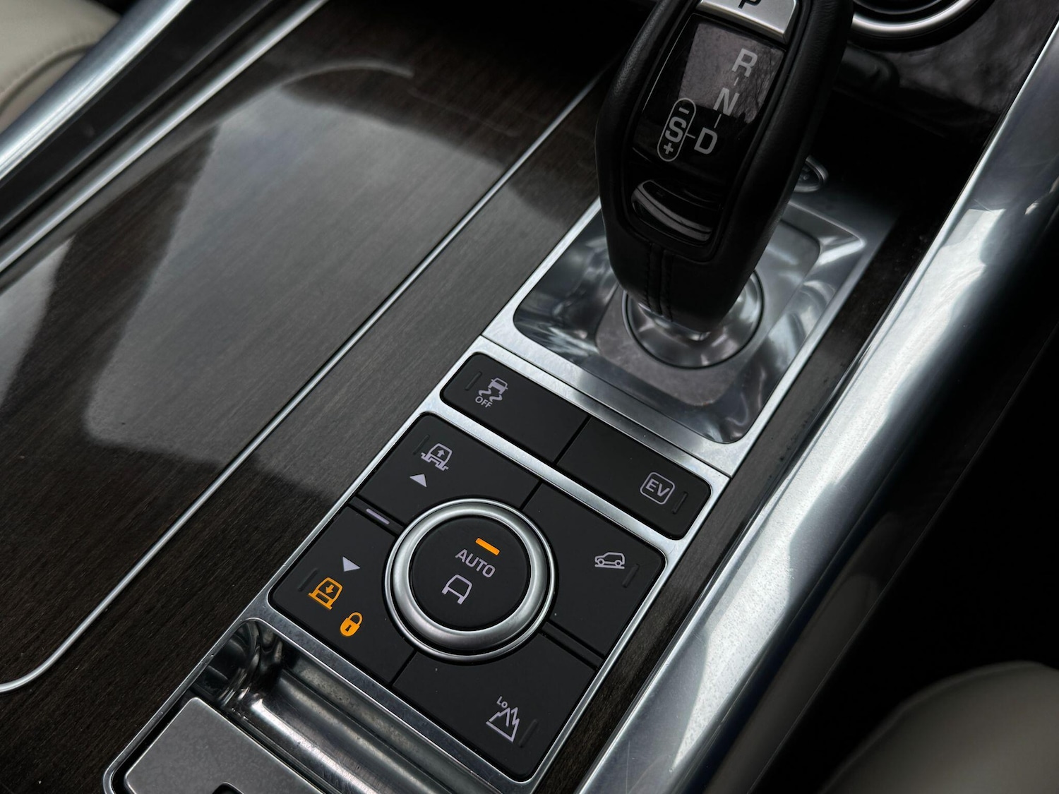 Used Land Rover Range Rover Sport 2018 for sale - 77838532: Photo 43