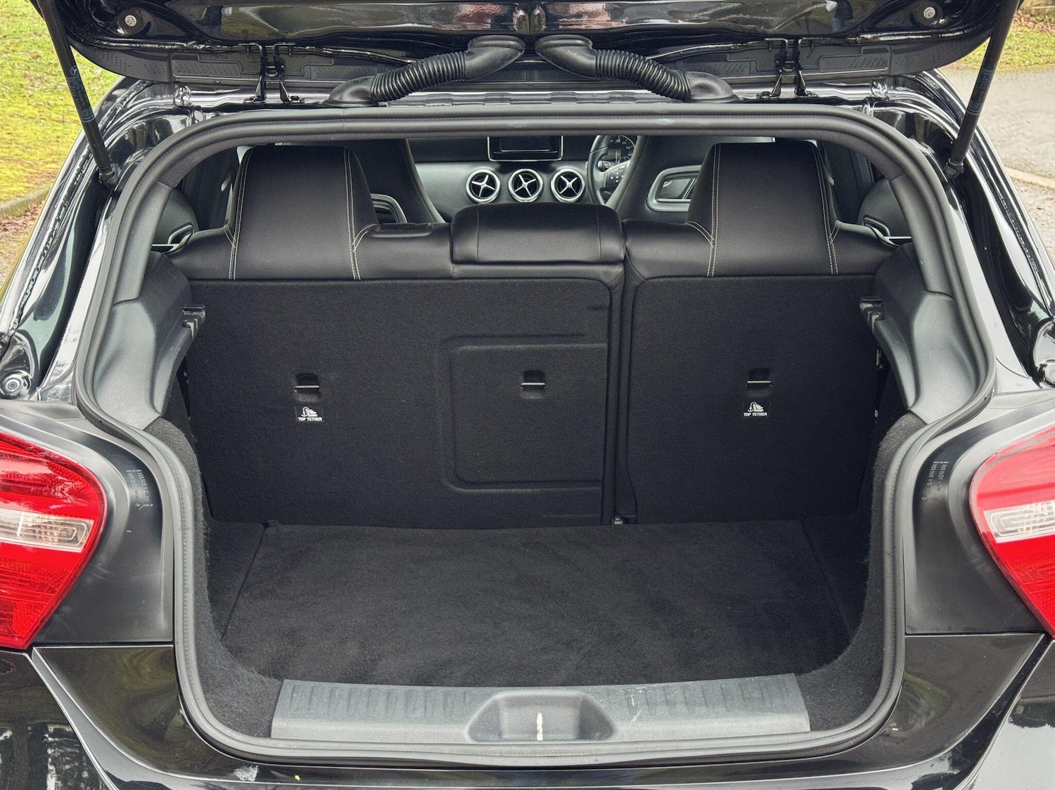 Used Mercedes-Benz A-Class 2015 for sale - 77400912: Photo 28