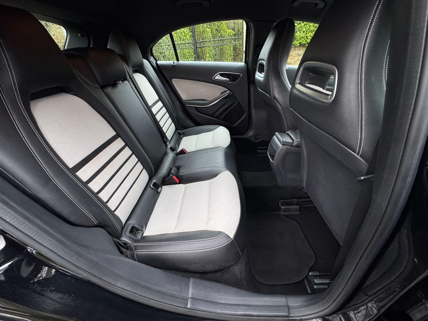 Used Mercedes-Benz A-Class 2015 for sale - 77400912: Photo 37