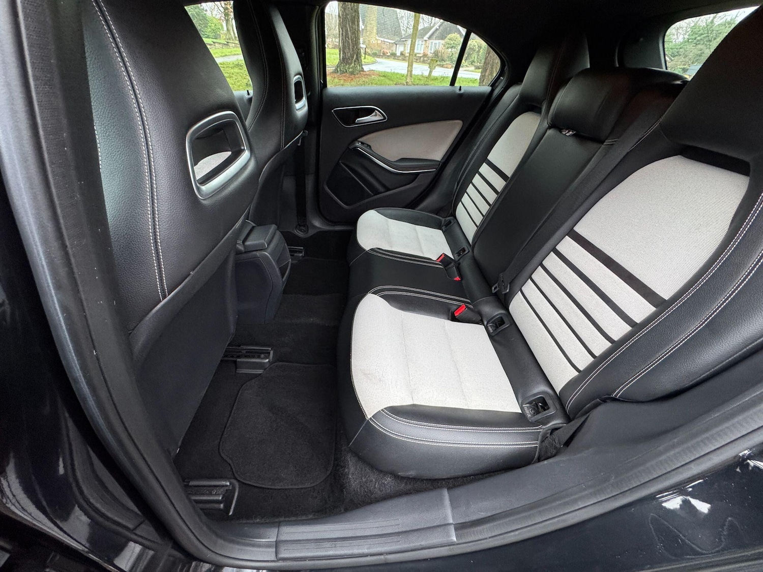 Used Mercedes-Benz A-Class 2015 for sale - 77400912: Photo 49