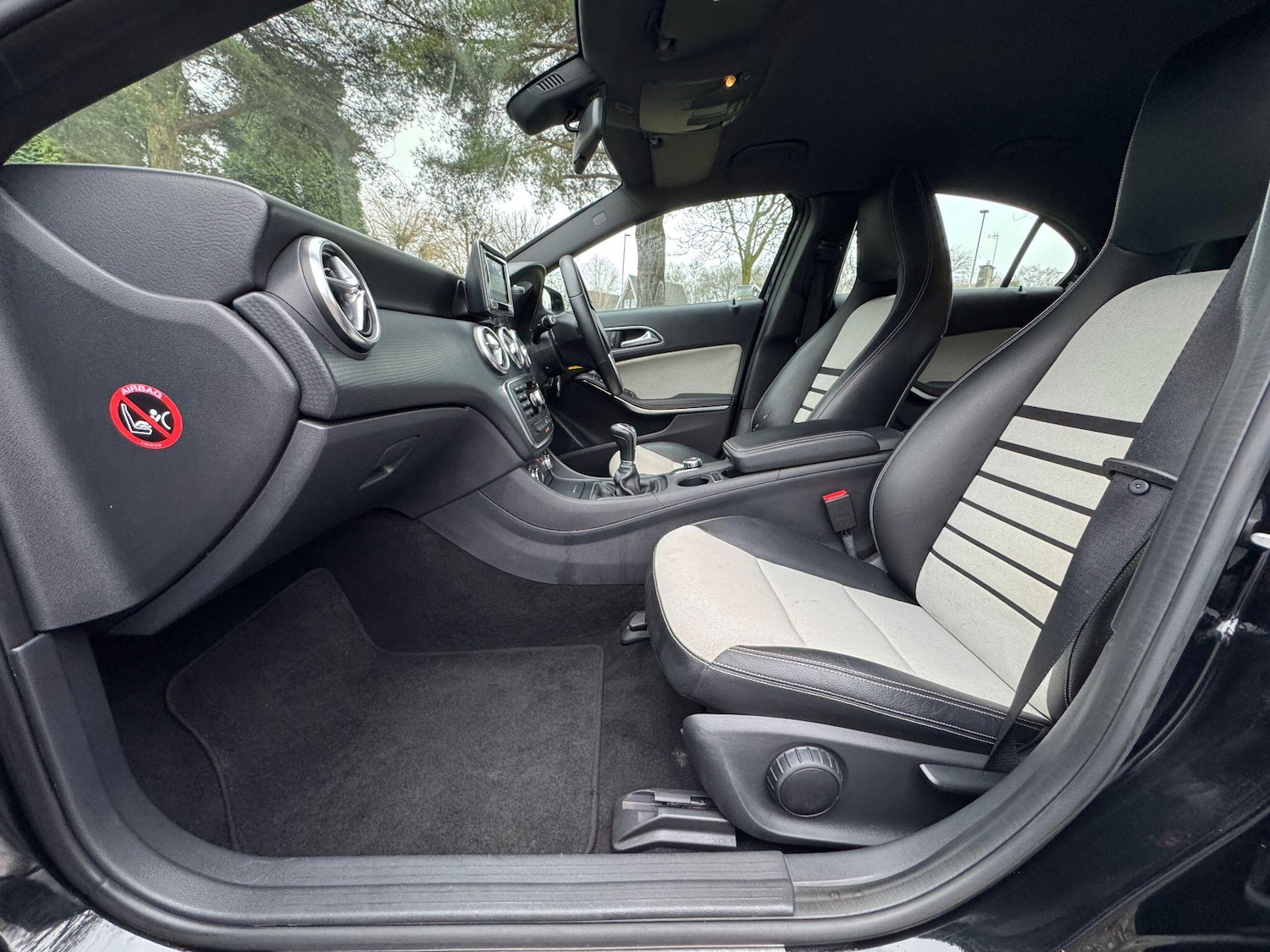 Used Mercedes-Benz A-Class 2015 for sale - 77400912: Photo 59