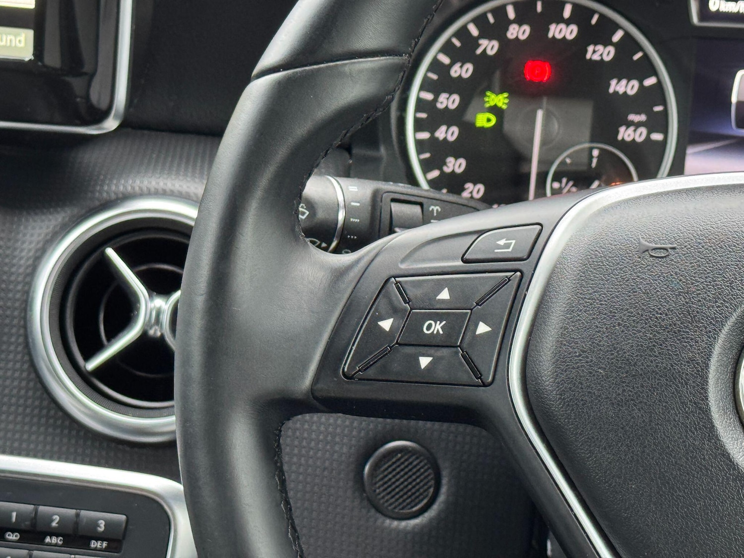 Used Mercedes-Benz A-Class 2015 for sale - 77400912: Photo 64