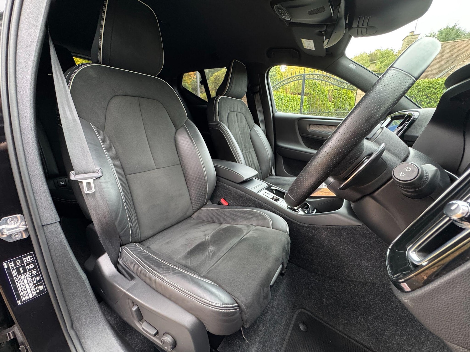 Used Volvo XC40 2020 for sale - 76457831: Photo 37