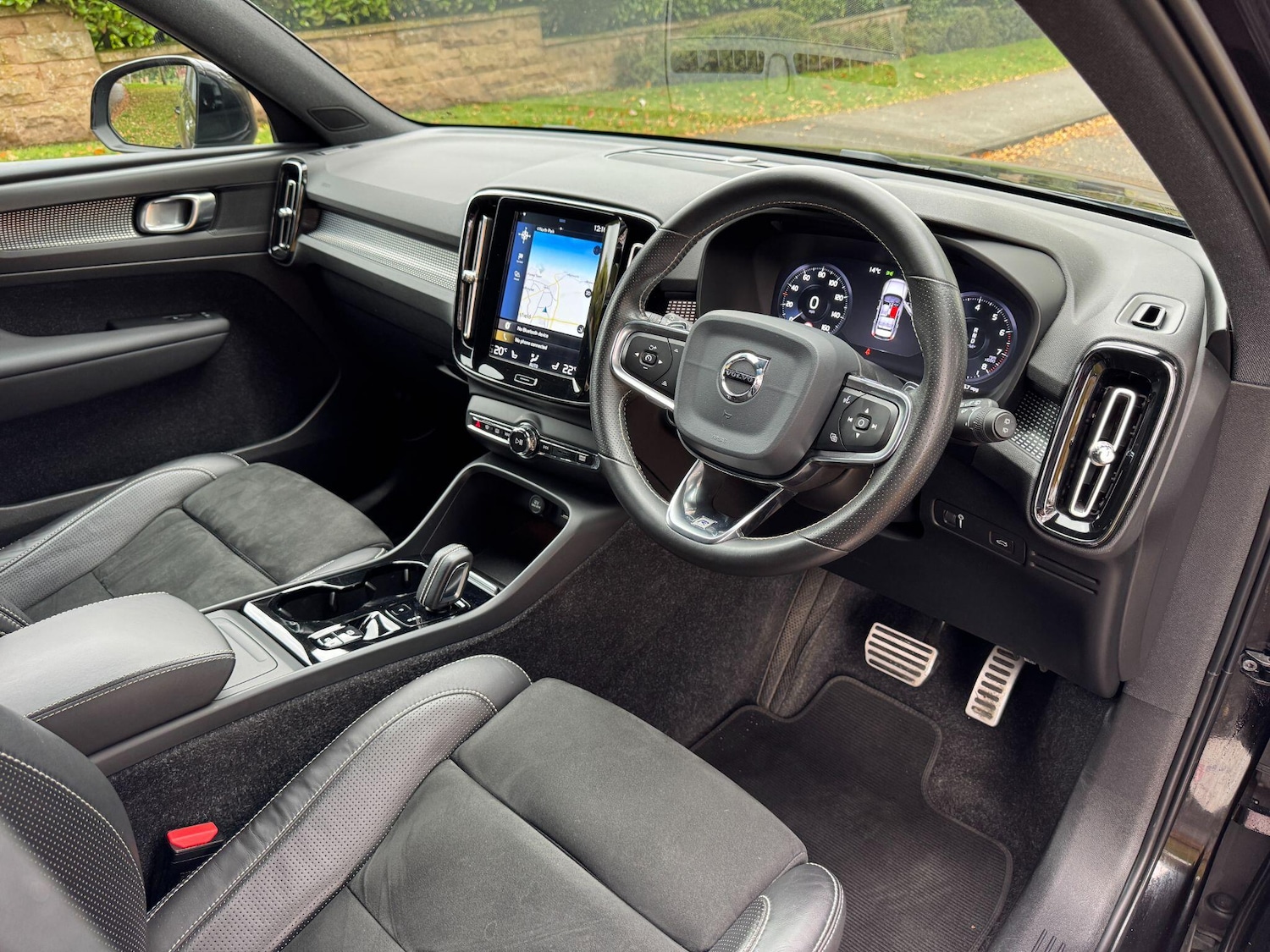 Used Volvo XC40 2020 for sale - 76457831: Photo 4