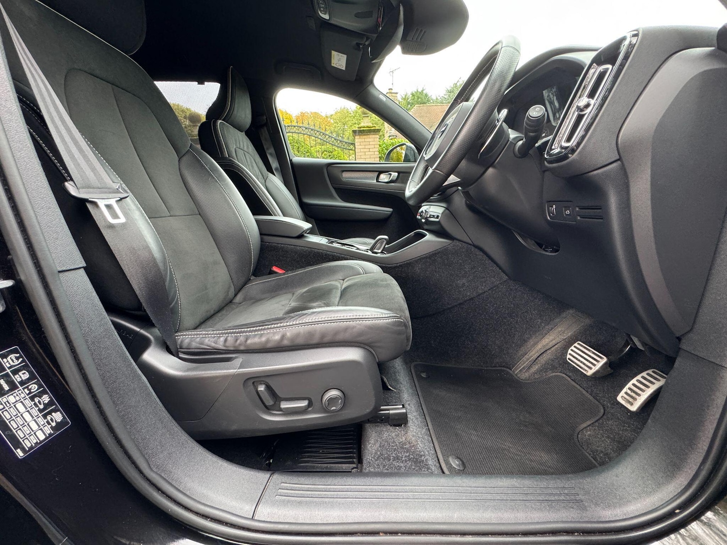 Used Volvo XC40 2020 for sale - 76457831: Photo 70